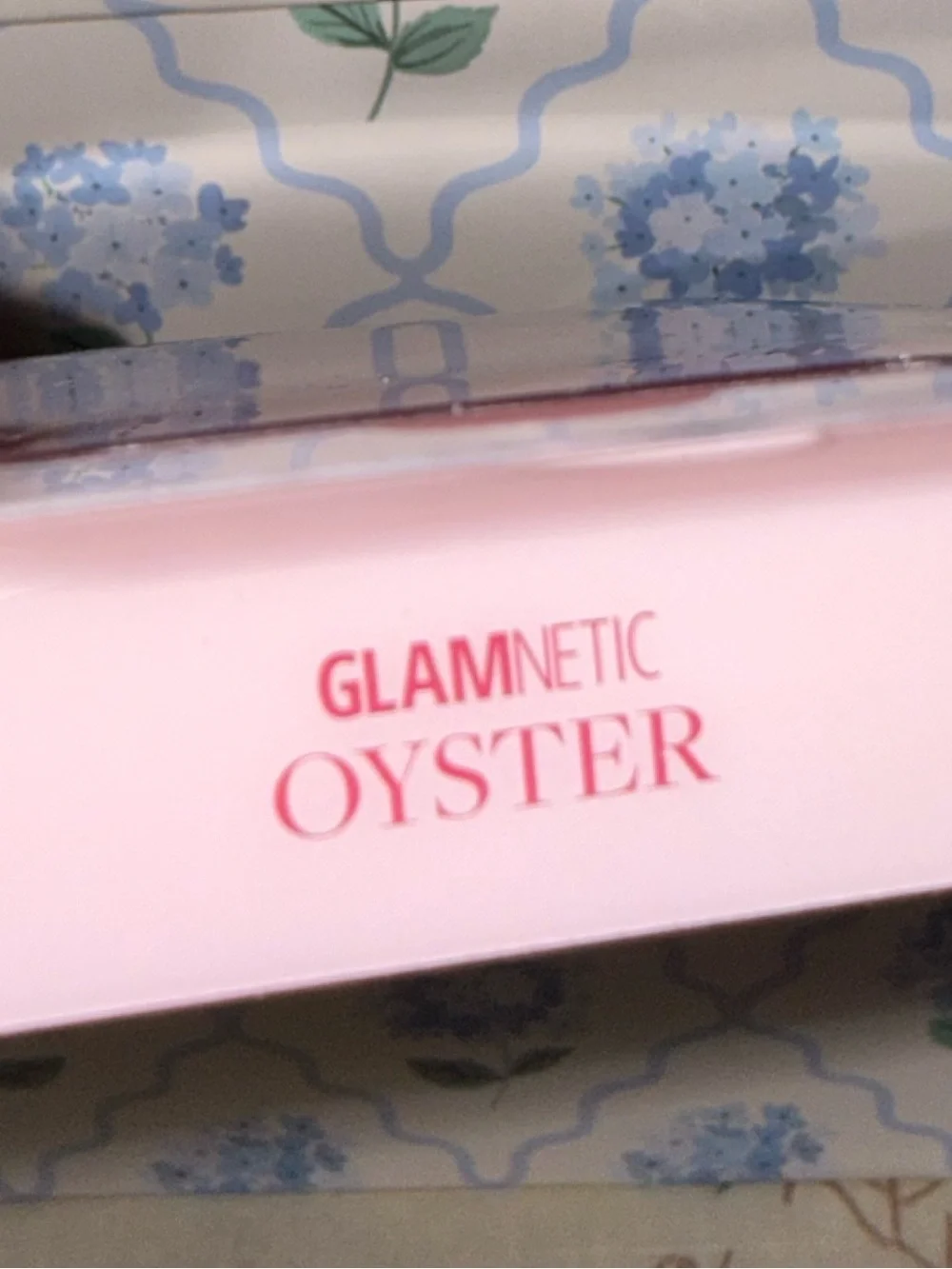 GLAMNETIC Pink Iridescent Press-On Nails - Short Oval Set